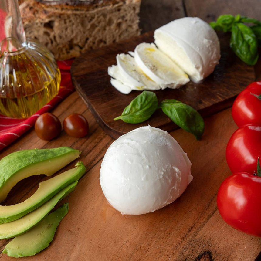 aMozzarella-di-Bufala-AOP-2